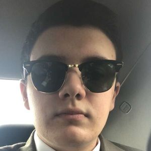 Meet your Posher, Jared